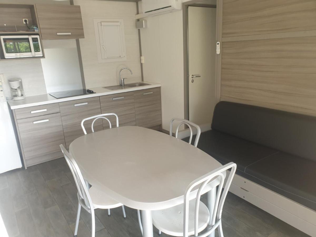 Camping Municipal La Sapinette Quillan Exterior foto