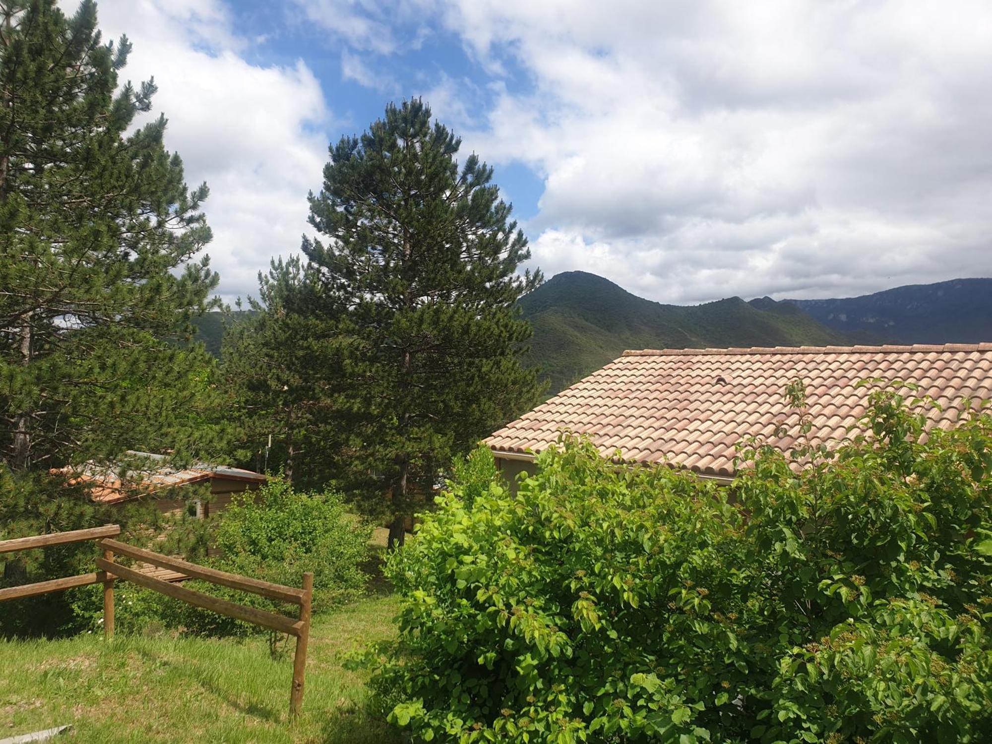 Camping Municipal La Sapinette Quillan Exterior foto
